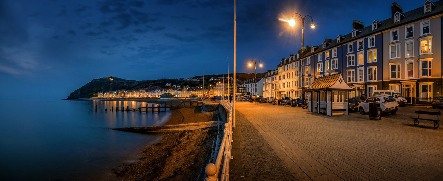 Aberystwyth promenade.jpg