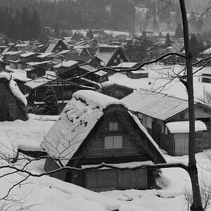 Shirakawa-go(BW).jpg