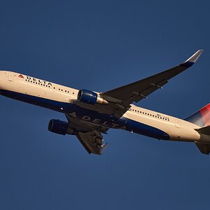 delta-767-small.jpg