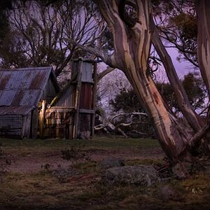 Wallace Hut @ Night.jpg