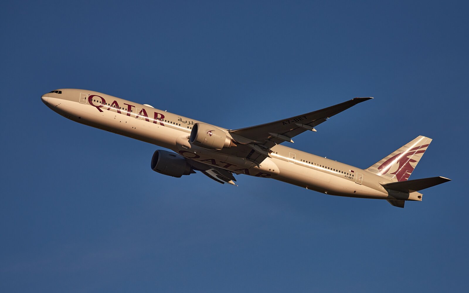qatar-777-small.jpg